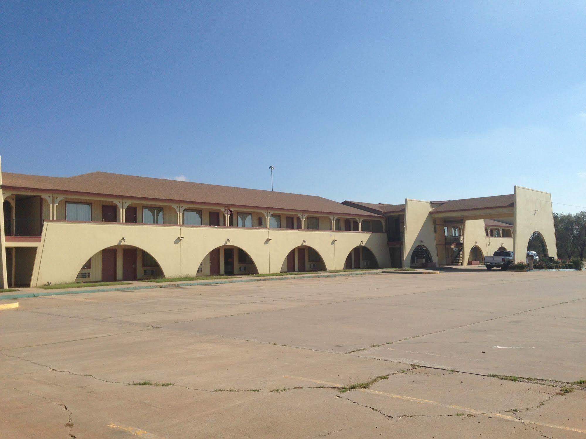 Hometown Inn And Suites Elk City Exterior foto